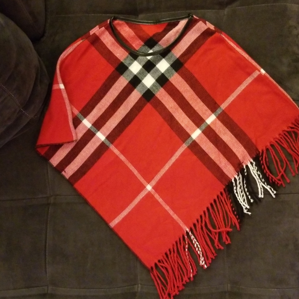⛔️SOLD⛔️Plaid poncho